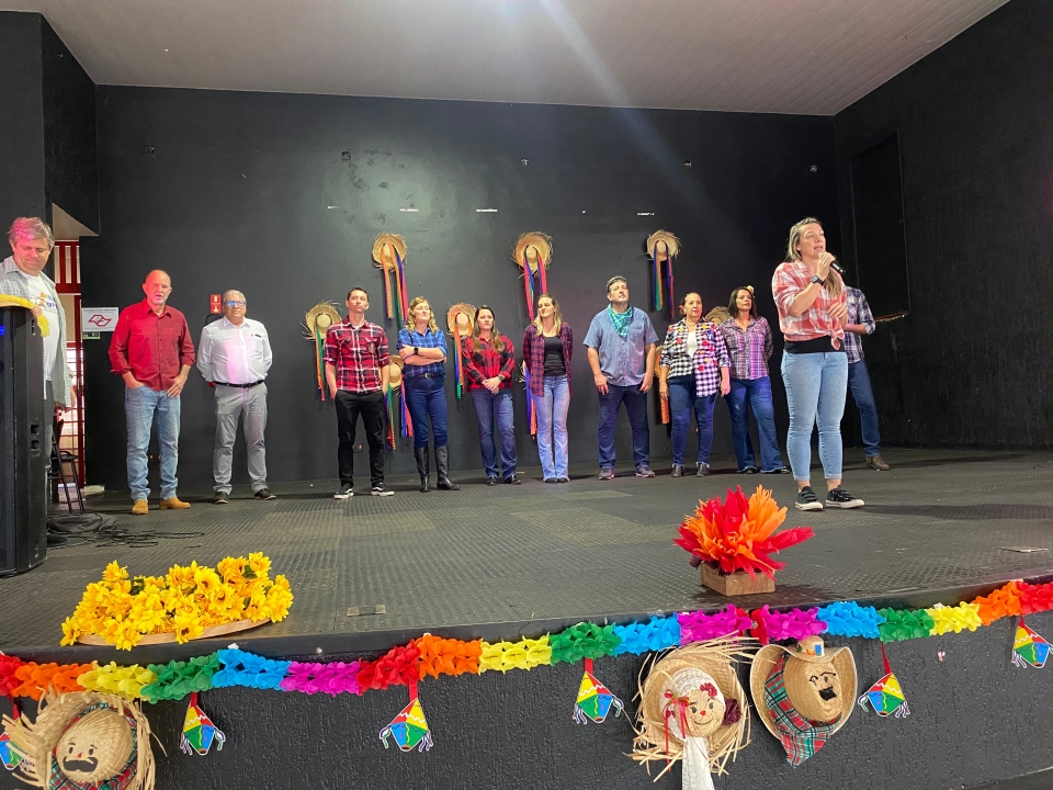 Saúde realiza Festa Junina do Agita Assis no Clube da Terceira Idade