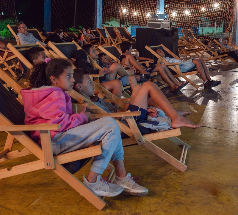 Return Film Festival: Hoje tem mais cinema a céu aberto em Assis na quadra do Assis 3